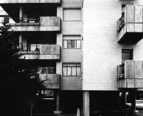 Edificio de viviendas en la Urbanización Santo Domingo, Algete. Madrid. 1970.